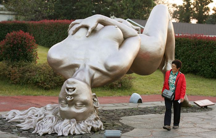 Công viên tình dục Hàn Quốc - điểm đến đỏ mặt nhưng vẫn hút khách