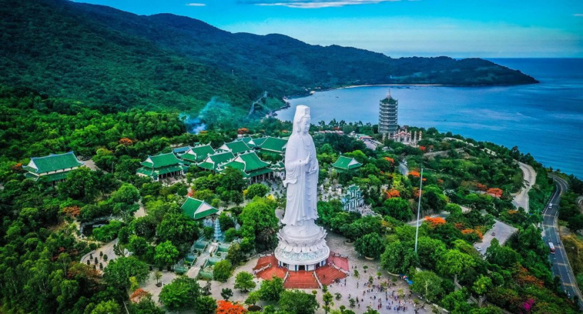 Các chùa linh thiêng và đẹp tại Đà Nẵng - ALONGWALKER