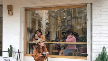 Top 5 cách phối đồ đi Đà Lạt chuẩn fashionista cho bạn nữ - ALONGWALKER