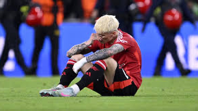 Nhưng sau đó áp lực đã giảm bớt. Cầu thủ Alejandro Garnacho - Kỳ vọng vỡ tan thành áp lực